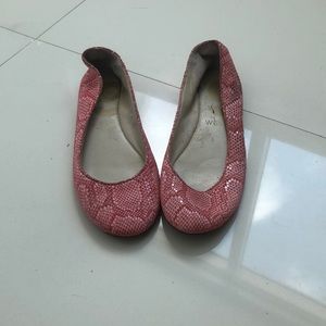 Pink flat